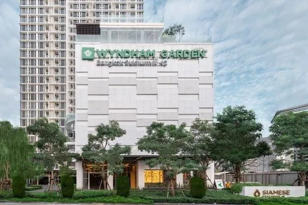Apartment 素坤逸沿线bts Ekkama Station Bangkok